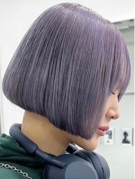 ウィコ 新宿(WICO) バイオレットラベンダー新宿駅/切りっぱなしボブ/エアリーロング