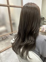ロミバイリー(Romi by Lyee) くすみグレージュカラー