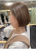 ツヤがあり丸みのある大人ボブヘア