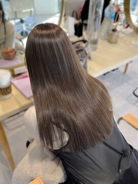 ティア(Tia.) 縮毛矯正/巻ける縮毛矯正/髪質改善トリートメント/ロングヘア