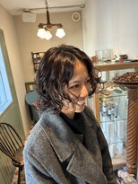 ヨナサン(Yona Saint) 抜け感のあるスパイラルパーマ