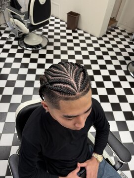 フランクス バーバー ウエストトウキョウ 吉祥寺店(FRANK’S BARBER WEST TOKYO) 波巻きツイストスパイラルリバースセンターパートニュアンスパR