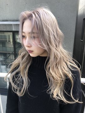 ジーナ(XENA) ホワイトブロンド