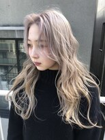 ジーナ(XENA) ホワイトブロンド