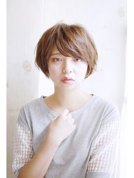ラリラモーヴ 丸味のあるショートボブスタイル