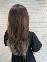 ミューバイケンジ(miu by KENJE)&nbsp;miu&伊藤夏海 大人かわいいグラデーションカラー◎