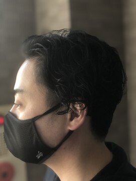 サン 都賀店(san) 刈り上げセンターパート/ブルーブラック/フェザーパーマ/都賀