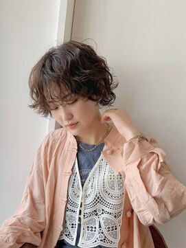 ユーリー(juurii) ウェーブの感じがアンニュイなボブウルフ