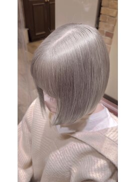 リーヘア(Ly hair) 質感再生×ホワイトシルバー