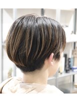 ウィスカーヘアー(whisker hair)&nbsp;ハンサムショート　刈り上げショート