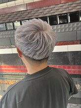 デザインサロンリア(design salon Lia) ホワイティーシルバーカラー