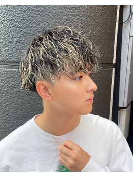 フリークバーバーショップ 河原町三条店(FREAK BARBER SHOP) サーフカール/スパイキーショート/フェザーパーマ/河原町三条ｈ