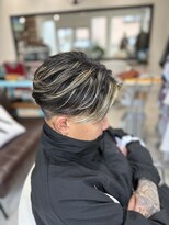 キューカンバー(CUCUMBER)&nbsp;フェザーセンターパート　メンズ