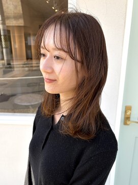 リソル(Lisol) 抜け感レイヤーミディ×艶カラーで褒められヘア