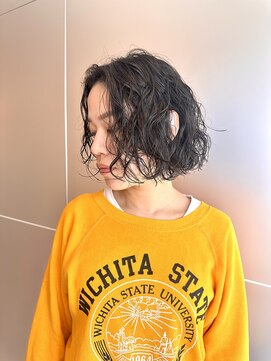 リノア 鵠沼海岸(LINOA) ハイライト/白髪ぼかし/レイヤーカット/髪質改善