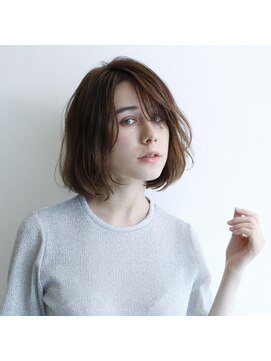 クーラ(Cura) センターパートボブ×くせ毛風無造作パーマ《Cura山口歩美》