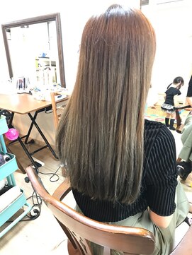 ロカット サロン(Roquat Salon) wカラーでラベンダーアッシュ【ヘアアレンジ　立川/立川南/袴】