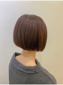 グレイカラーにも対応の大人クールな前下がりボブスタイル☆