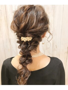 ヘアーアトリエ アンル(hair atelier anle) 編みおろし