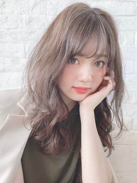 ジーナ 池袋(Zina) 【Zina 池袋】イメチェン毛先パーマ耳かけ×フォギーベージュ