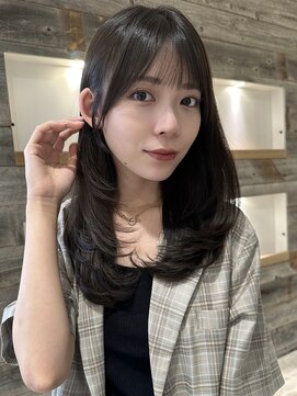 アイヴィ 表参道(IVY) フェイスレイヤーワンカールスタイル【肥田亜沙美】