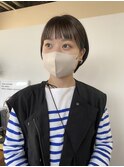 ぱつっとショートヘア