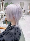シルバーカラー　ウルフマッシュショート　ブリーチカラー