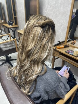 コローレ(Colore) 簡単ハーフアップ