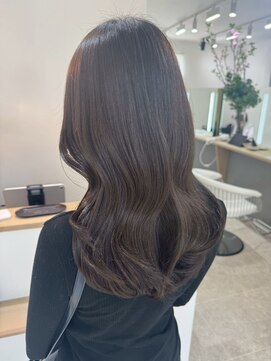 ビビバイベル(BiVi by BHEL) 桑名ロングレイヤーカットハッシュカット透明感カラー重めロング