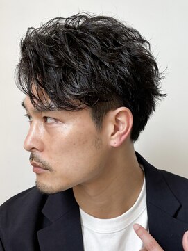 フィルムス 横浜(FILMS) 大人男子/フェザーパーマ/毛流れパーマ/横浜