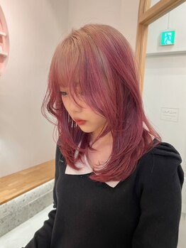 ミレ バイ ルカ(mire by Luca)の写真/【ダメージレスで高発色なブリーチカラー】ケアブリーチを使用し、髪への負担を抑えながら透明感を引き出す