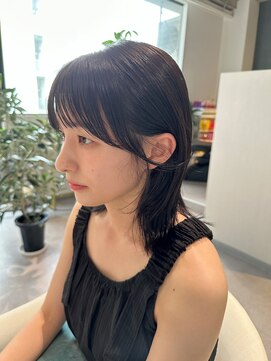 アム(amu) レイヤーカット/おくれ毛カット/グレージュカラー