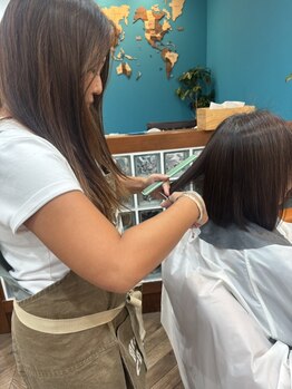 コグバイアカラ(Cog by AKARA)の写真/ニュアンスを汲み取るカウンセリング力が人気の秘密。女性ならではの髪のお悩みも相談しやすい雰囲気が◎