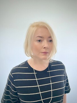 DAMANI 表参道 髪質改善/ヘッドスパ/ハイライト/白髪染め/白髪ぼかし/縮毛矯正 似合わせカット/ミディアムレイヤーカット[表参道駅]