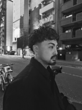 カムレイドフォーライフ(COMRADE 4 LIFE) 男らしく品のあるマッシュパーマ　担当 松尾竜平