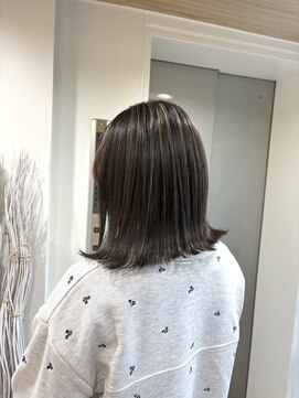 ループ(LOOP) 外ハネ/コントラストハイライト