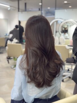 イリス 銀座(IrIs) 毛流れで魅せるロングレイヤー/艶髪コーラルピンクベージュ