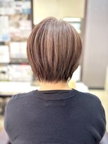 トレセッテ(tre sette)&nbsp;艶感ナチュラルブラウンカラー/ショートボブスタイル