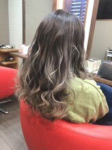 セルフィッシュヘアー(Selfish hair) シルバーバレイヤージュ