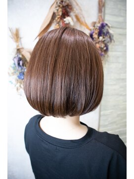 オラ ボーテ(Aura Beaute) 大人女子 艶髪 ショートボブ