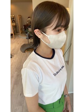 キキ(kiki) 切りっぱなしボブ#ベージュカラー#三重