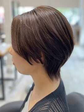 アトリエコア(Atelier Coa) 顔周りレイヤーカットグレージュカラーくびれボブショートカット