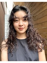 ナループロアオハナ(Nalu pu loa ohana)&nbsp;パーマロングパーマロングウルフパーマスパイラルパーマ