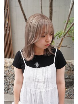 シィーム(cime) ベージュカラー　ハイトーン