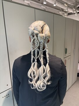 ムーム(Momb) ガーリーなリボンアレンジ