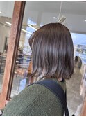 オリーブグレージュ