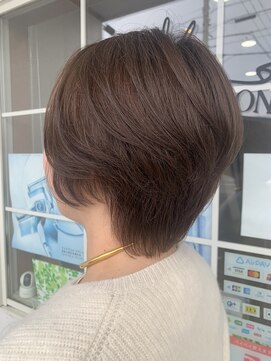 フリー(Free) 大人可愛い艶髪さらさらショートヘアー・ショートボブ