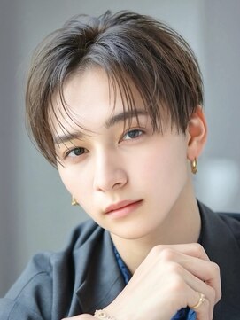 オーシャントーキョー サニー 原宿(OCEAN TOKYO Sunny) 韓国マッシュフェザーパーマニュアンスパーマセンターパート黒髪