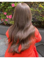 ブロンド 町田(BLONDE)&nbsp;シルキーベージュ_ウェーブ巻き_カーキベージュ_アースカラー