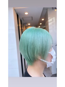 ルイス(L'wis) ミントグリーン＋ショートヘア♪朝長